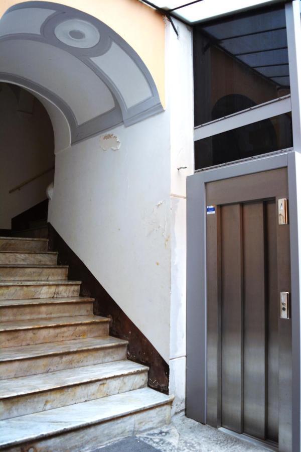 Porta Felu Apartment Salerno Exterior photo